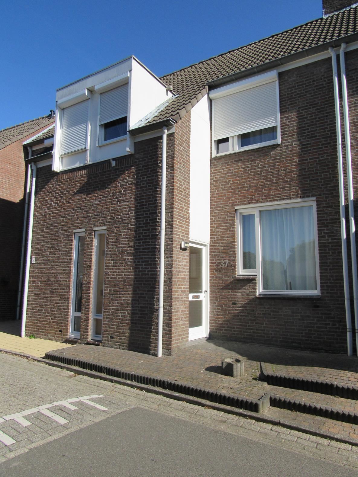 homes for rent on Oude kerkstraat