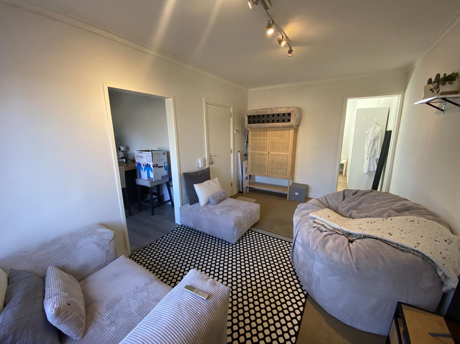 apartments for rent on Raadhuisplein